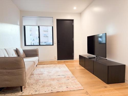 Exquisite and Modern Stay in Brooklyn - Apt E in Brooklyn, USA