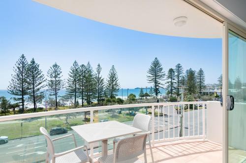 Alex Seaside Resort - Sunshine Coast