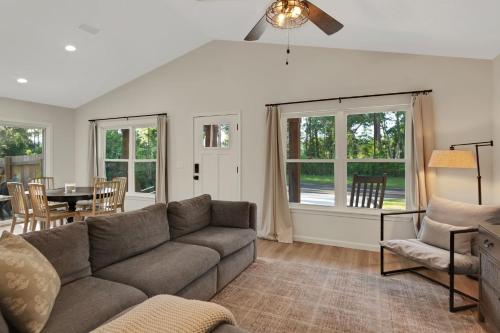 Quaint Cottage & Family Friendly Retreat in St. Augustine, USA