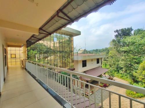 MIZZLE RESORT in Padinjarathara