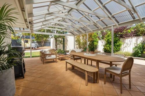 Bayleaf Retreat Family and Pet Friendly Beach Escape in Fleurieu Peninsula