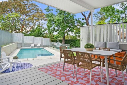 Oatley Escape with Pool Relax in Style & Elegance - image 13