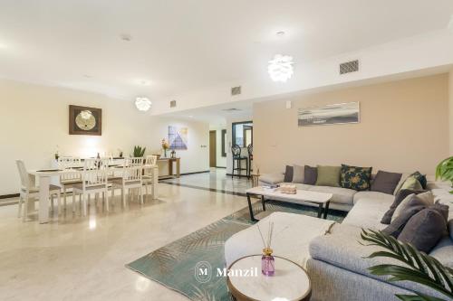 JBR Luxury 3BR Apartment with Maids, Walk to Beach & The Walk, Dubái (foto 2)