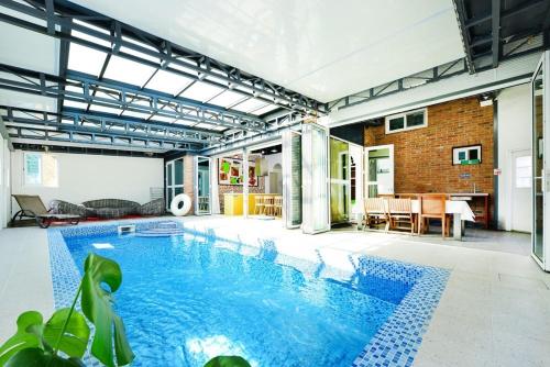 Tttu Kids Pool Villa & Glamping in 加平