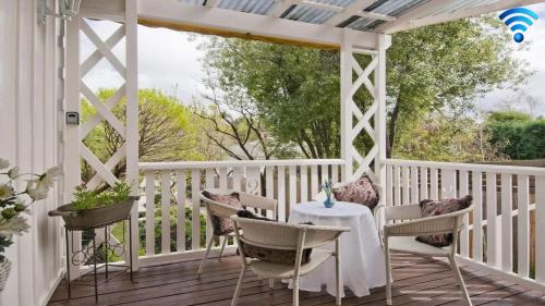 . Hollyoak Cottage