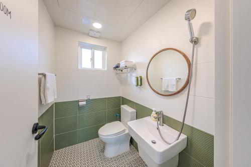 Gyeongju Macaron Kids Pool Villa Pension – photo 2