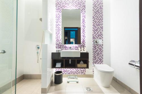 room detail thumbnail 2