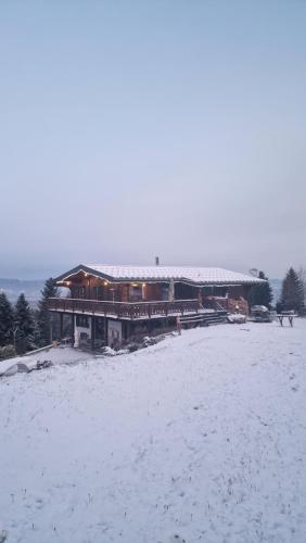 Appartement Les Montagnes de Saxel in Burdignin