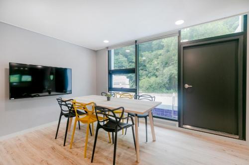 Gyeongju Bentus Kids Poolvilla – photo 3
