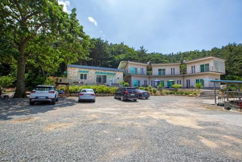 Taean Scenic Pension – khách sạn tại Xã Iwon
