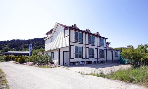 Aquapia House in Iwon myeon