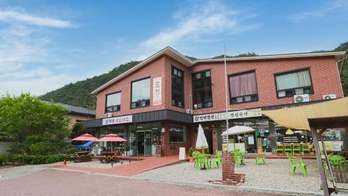 Gangwon Mountain BNB in โซโช-มย็อน