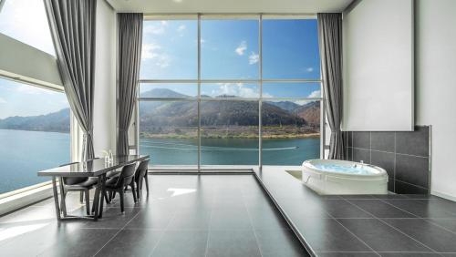 Gapyeong River Wave Pool Villa Gapyeong River Wave Pool Villa