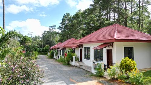 Boeung Kirirum Lumhae Resort in Phnum Sruoch