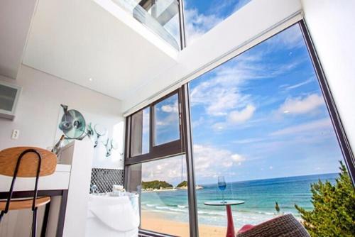 Gosung La Henne Pull Villa J in Jugwang-myeon