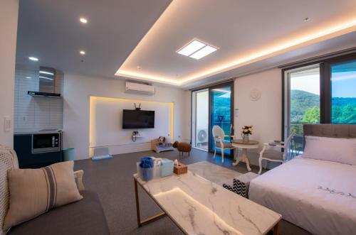 Suncheon raon house egyeon pension in Wangji-dong