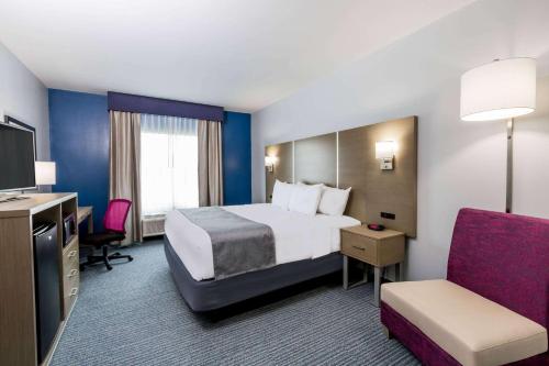 Days Inn & Suites by Wyndham Houston NW Cypress - image 12