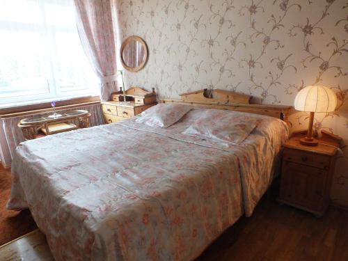 Double Room with Balcony image 7