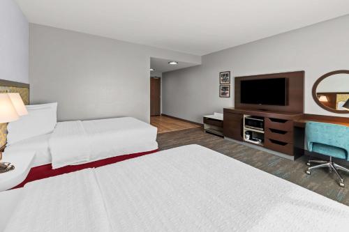 Hampton Inn & Suites Farmers Branch Dallas Tx - image 9