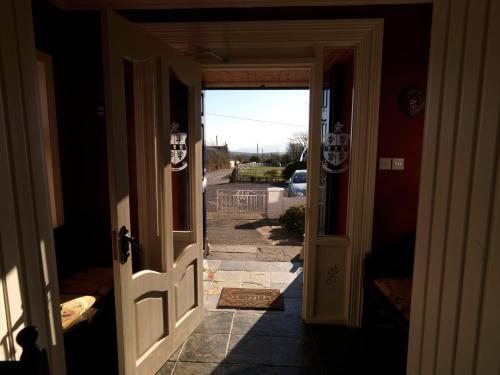 Murphys Farmhouse B&B - image 4