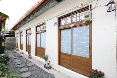 Dodam Room Type - Family Room with Private Bathroom