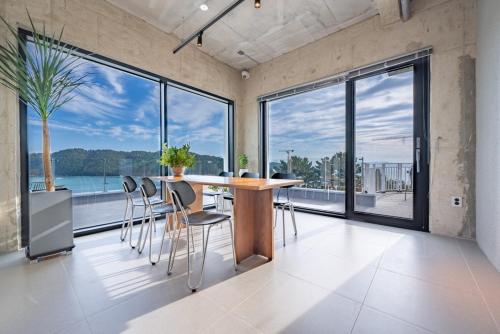 Yeosu Blau Pool Villa in Hwajeong-myeon