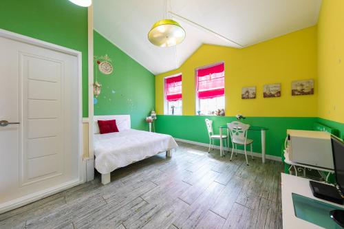 room detail thumbnail 0