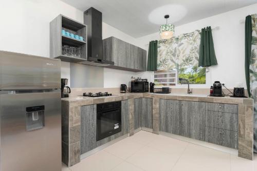 ห้องครัว, Fare Mehiata 3, free canoe in ฟาเรฮัว