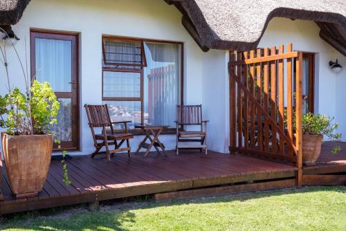 Cycads on Sea Guest House Room Type - Twin/Double Room