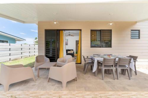 ระเบียง/ชานเรือน, Fare Mehiata 2, free canoe in ฟาเรฮัว