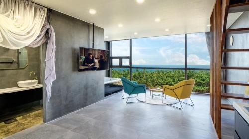 Gangneung Music Time Spa Pension - 강릉시