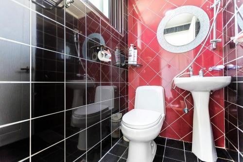 Well-appointed bathrooms