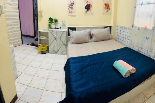 1 queen bed