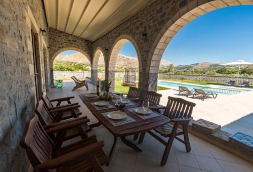 Floor plans, Villa Vilana with private pool in Foinikas