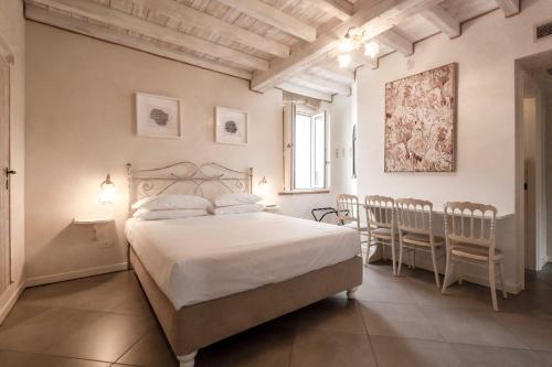 2 queen beds