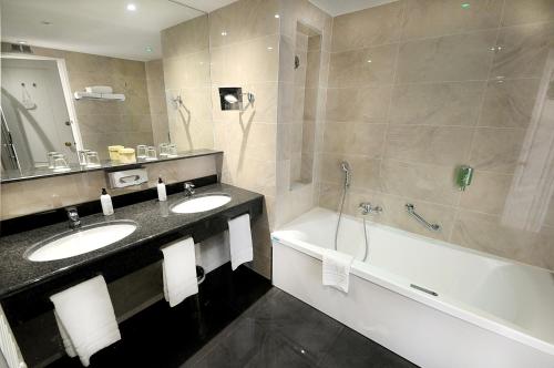 Premium Double Room image 1