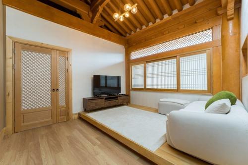 Sangchunjae in Tongjin-eup