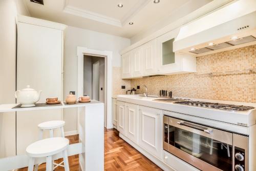 BBHOME Eleganza e comfort unico in San Giovanni district, Рим (фото 7)