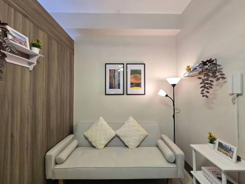 1BR Condotel with Balcony at FAME Residences #FM63, Manila