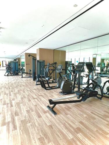 Modern Luxury Fully Furnished 1BH Apartment in Binghatt Emerald JVC - Easy Access to JBR, Circle Mall & Dubai Hills Mall, Dubaï (photo 5)