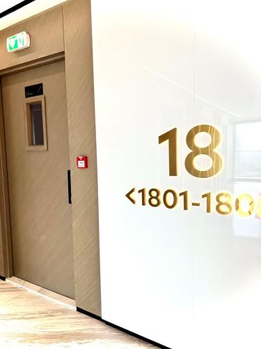 Modern Luxury Fully Furnished 1BH Apartment in Binghatt Emerald JVC - Easy Access to JBR, Circle Mall & Dubai Hills Mall, Dubaï (photo 8)