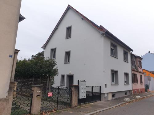 Authentique Appartement cosy - Location saisonnière - Schiltigheim