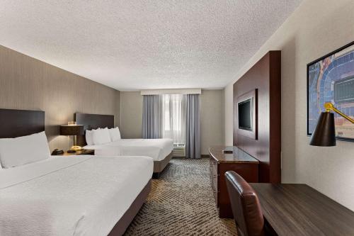 2 king beds
