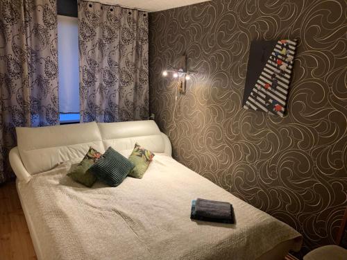 Riia 10, 2-bedroom apartment - 2 big beds 1 extra bed-parking free, Tartu