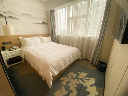 Superior Double Room image 10