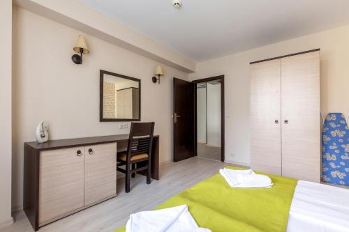 One-Bedroom Apartment with Balcony image 3