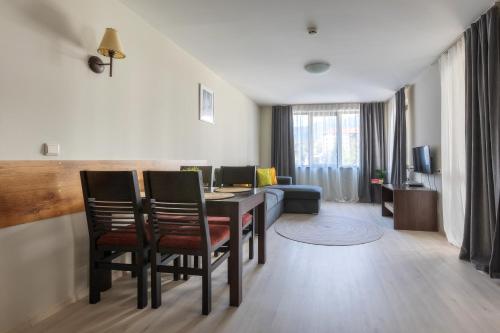 One-Bedroom Apartment with Balcony image 2