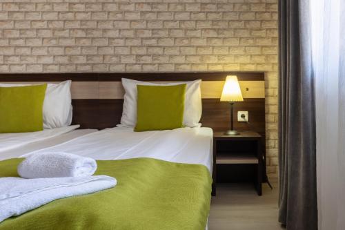 One-Bedroom Apartment with Balcony image 1