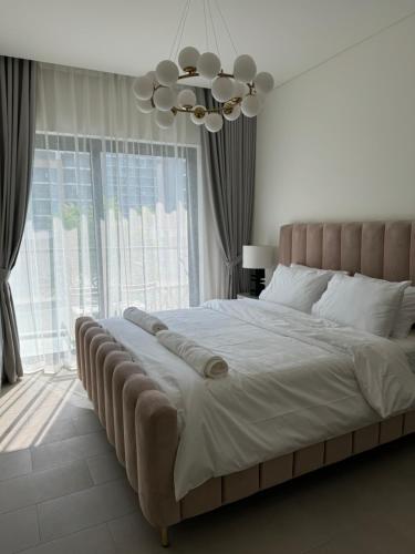 Luxury apartment in Sobha Hartland Waves near Dubai mall and Burj Khalifa in Nad Al Sheba