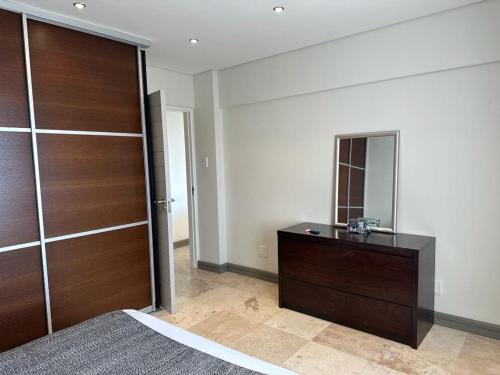 BGS Luxury Two Bedroom Accommodation -Camps Bay-Cape Town